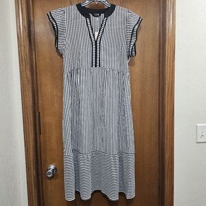 Dakotoo A-Line Black and White Striped Maxi Dress Size Large NWT